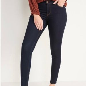 Old Navy Rockstar Super Skinny Jeans Size 4 Regular